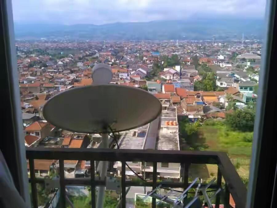 Apartment The Suites Metro By Yudis Bandung Bilik gambar