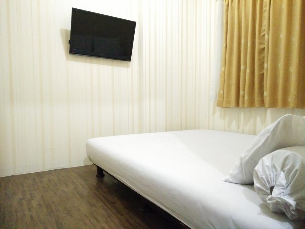 Apartment The Suites Metro By Yudis Bandung Bilik gambar